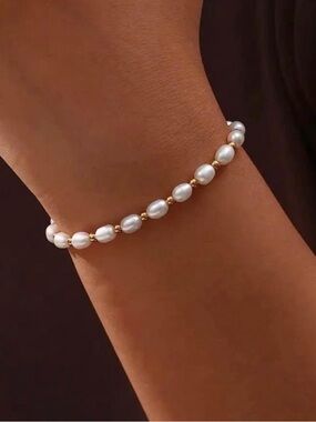 Freshwater Pearl and 18K Gold Plated Bracelet